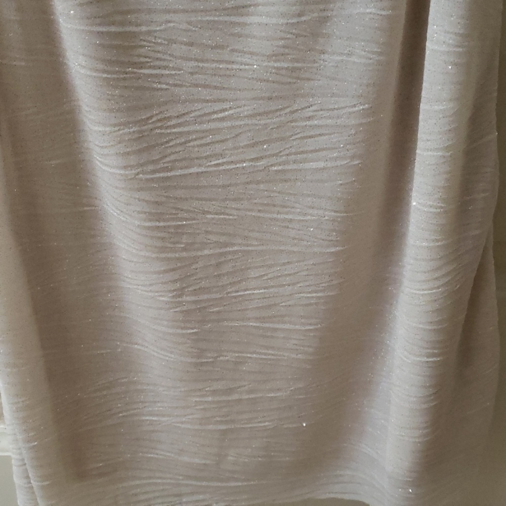 DRESS BARN TOP - Picture 5 of 5